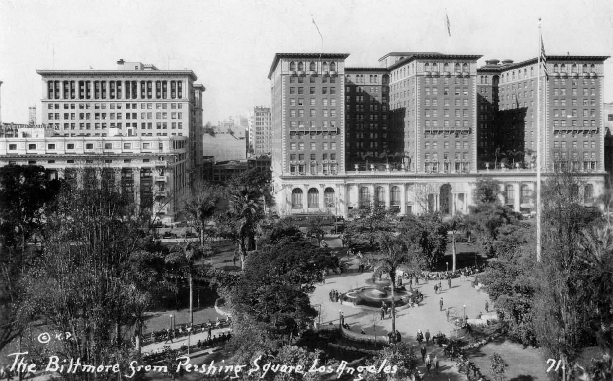 Biltmore från Pershing Square, Los Angeles, Kalifornien, USA, c1933 av Unbekannt