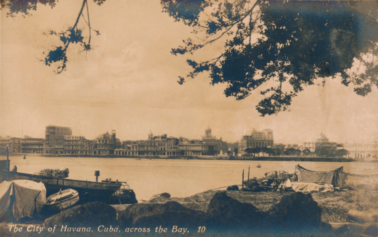 Staden Havanna, Kuba, tvärs över bukten, c1930 av Unbekannt