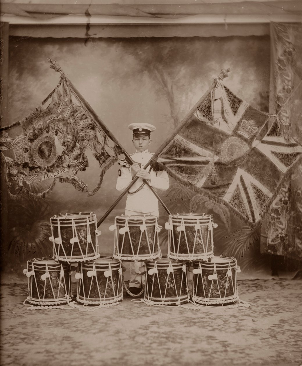 The Colors of the 1st Royal Munster Fusiliers, Rangoon, Burma, 1913 av Unbekannt