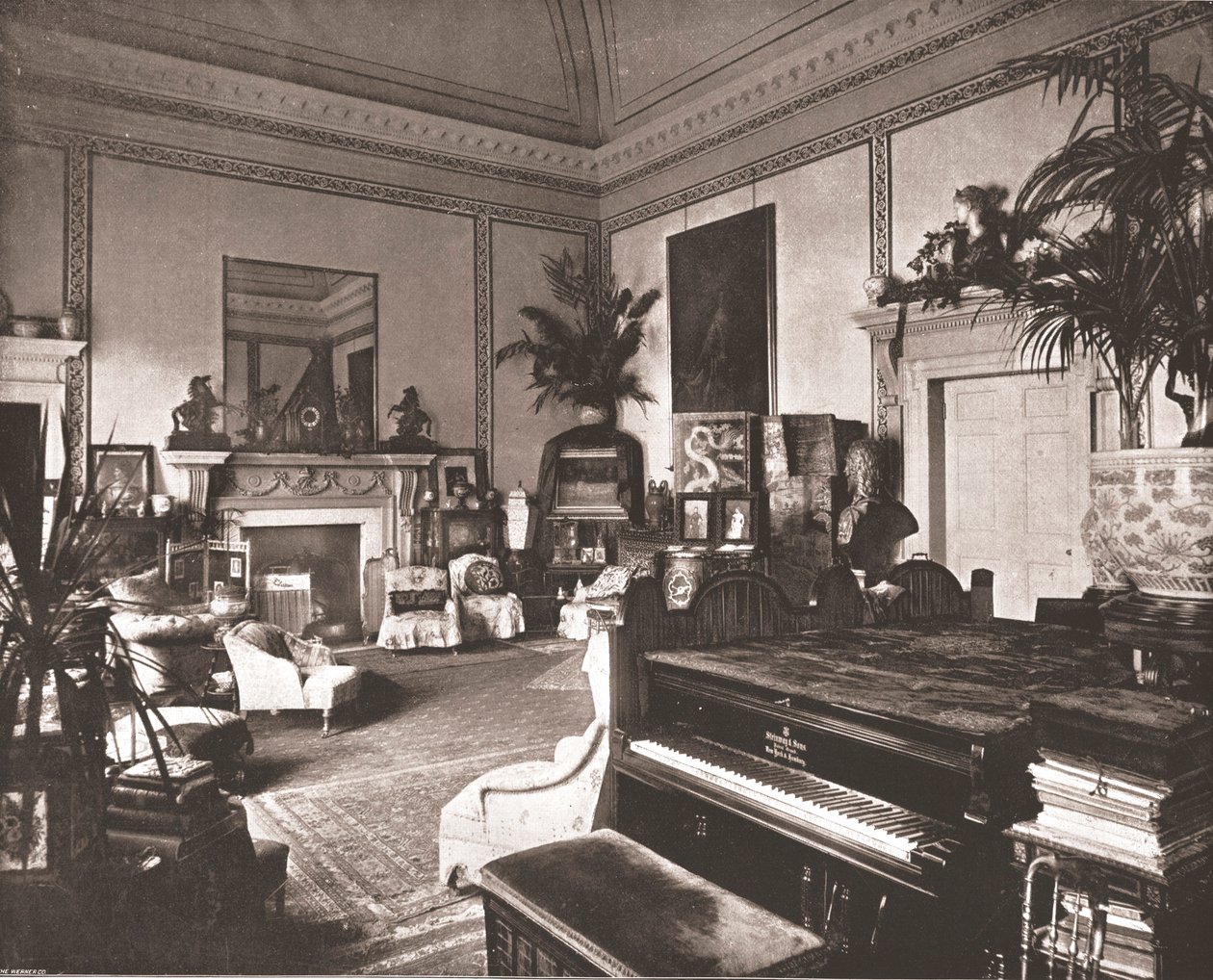 Salongen på White Lodge, Richmond Park, 1894. av Unbekannt