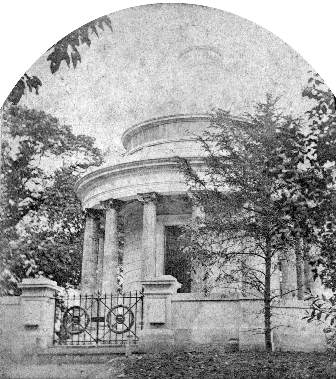Hertiginnan av Kents mausoleum, Frogmore House, Berkshire, sent 1800-tal av Unbekannt