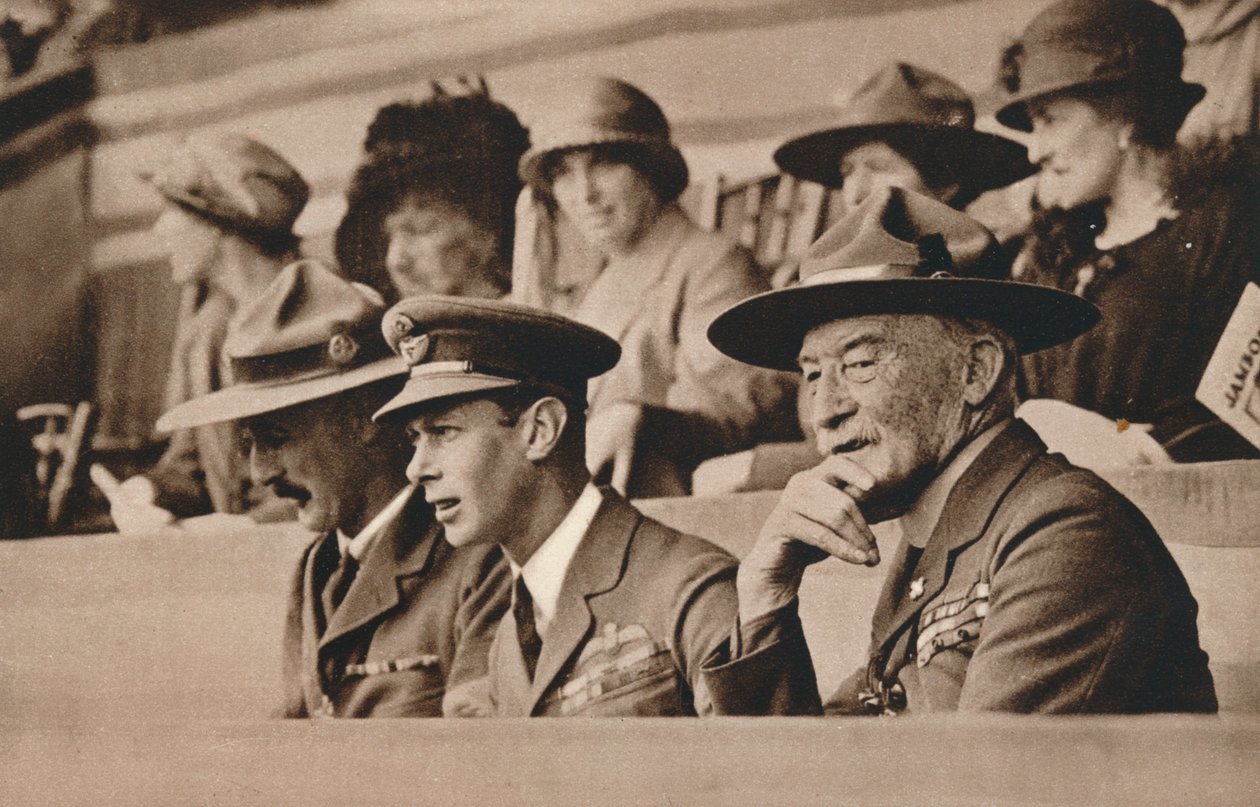 Hertigen av York senare kung George VI med Lord Baden-Powell på en Jamboree, Wembley, 1924. av Unbekannt