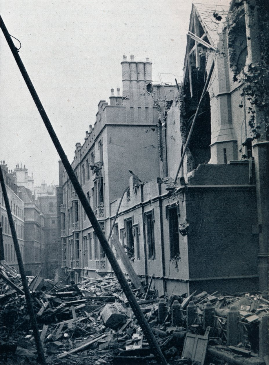 East End av Middle Temple Hall, 1941. av Unbekannt