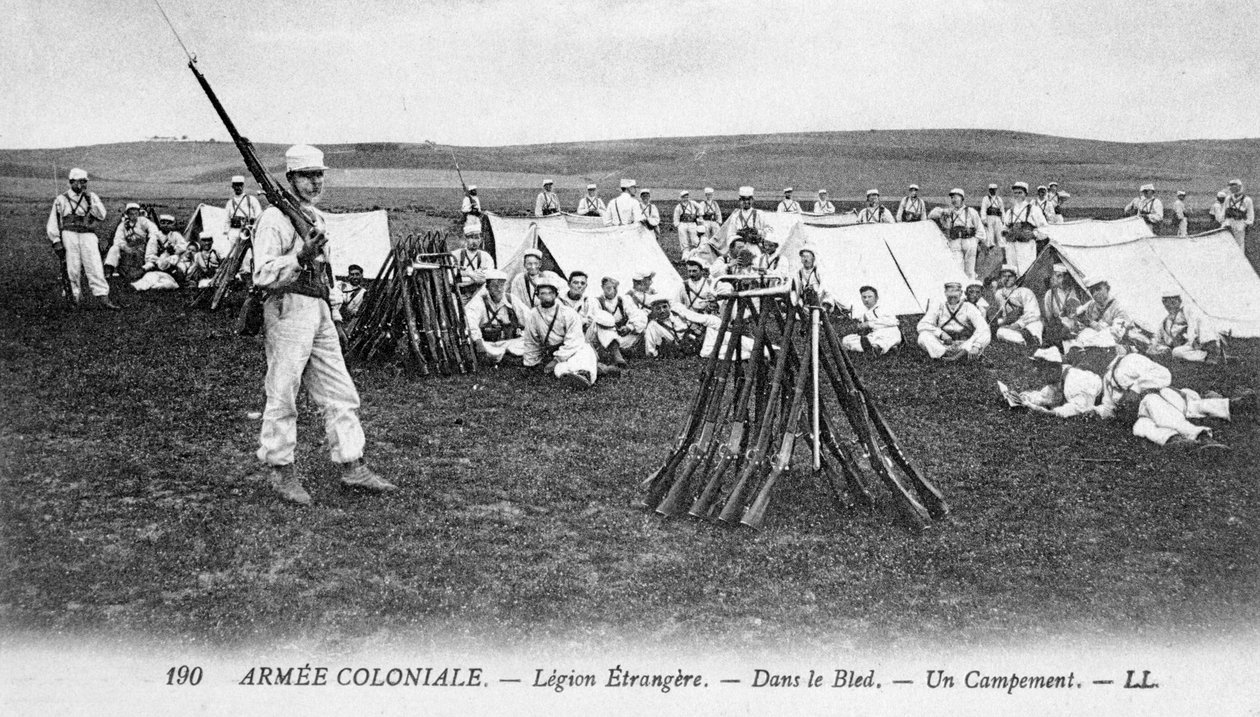 Franska främlingslegionen i deras läger, c1910 av Unbekannt