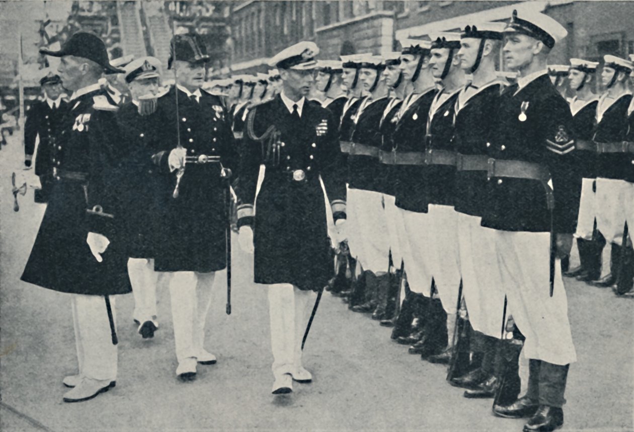 Kungen inviger marinveckan i Portsmouth, c1935, 1937. av Unbekannt