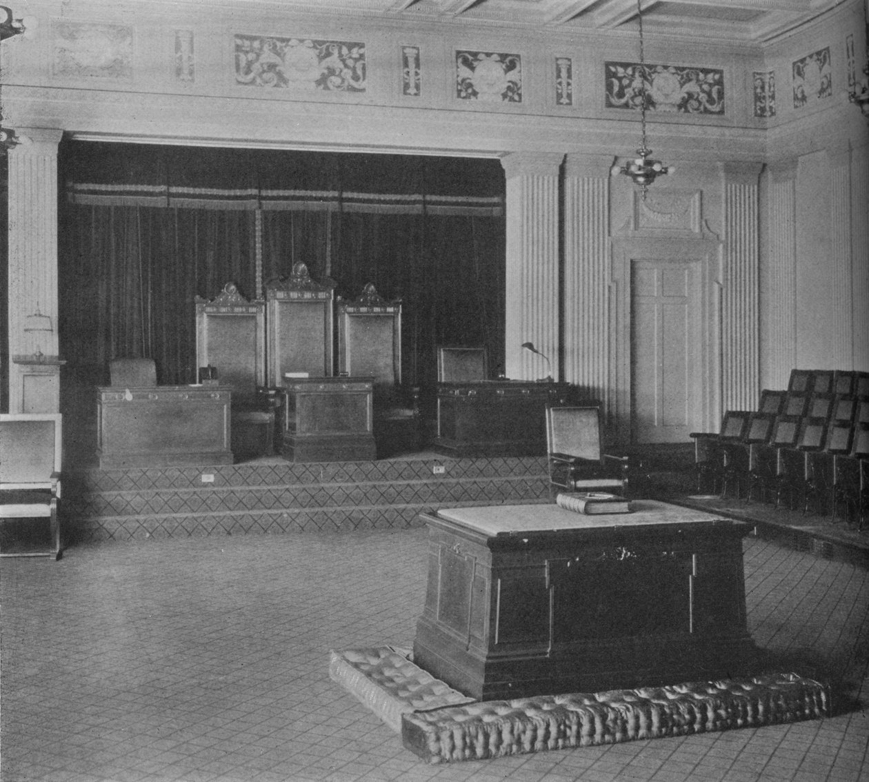 The Lodge Room, som visar dekorativ fris, Masonic Temple, Birmingham, Alabama, 1924 av Unbekannt