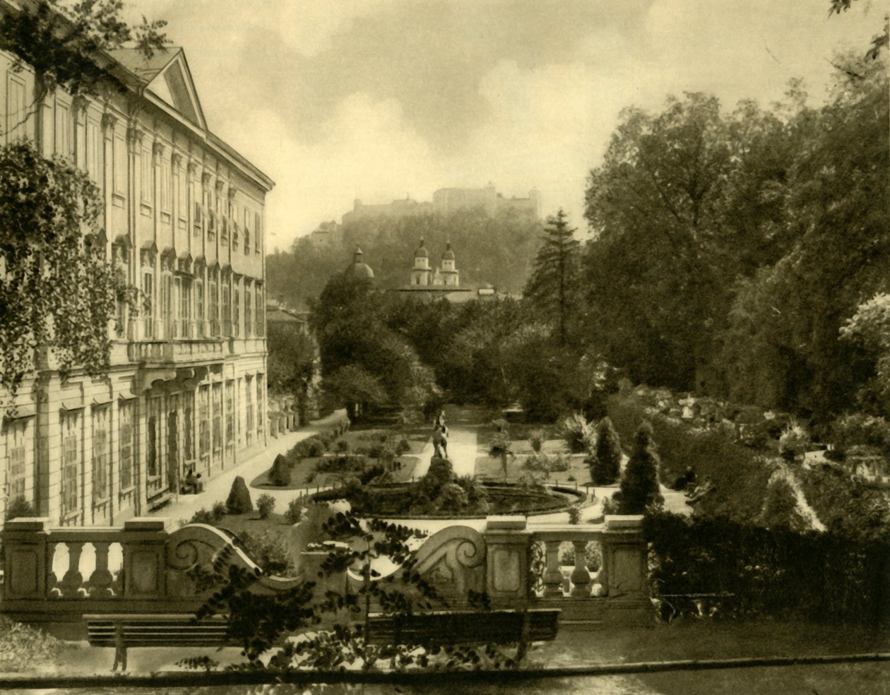 Mirabellpalatset och trädgårdarna, Salzburg, Österrike, c1935. av Unbekannt
