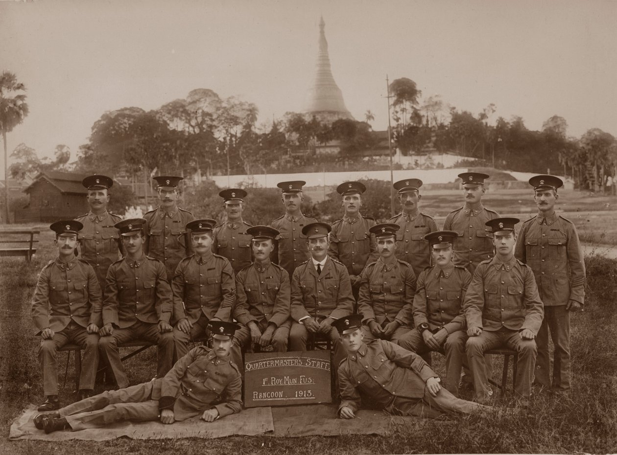 Quartermasters Staff of the 1st Royal Munster Fusiliers, Rangoon, Burma, 1913 av Unbekannt