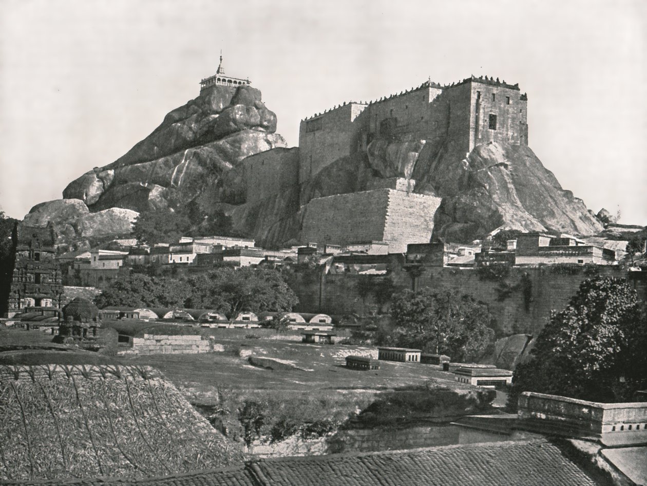 Klippan sett från norr, Trichinopoly, Indien, 1895. av Unbekannt