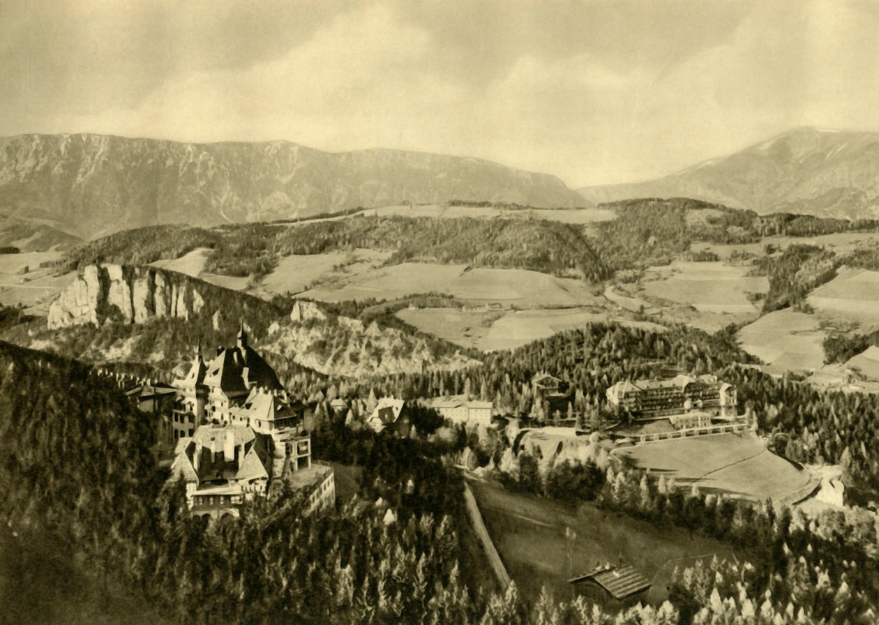 Bergskedjan Schneeberg och Rax, Semmering, Niederösterreich, c1935. av Unbekannt