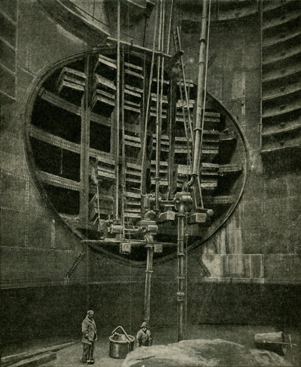 Schaktet som leder till ingången till Blackwall-tunneln, 1901. av Unbekannt
