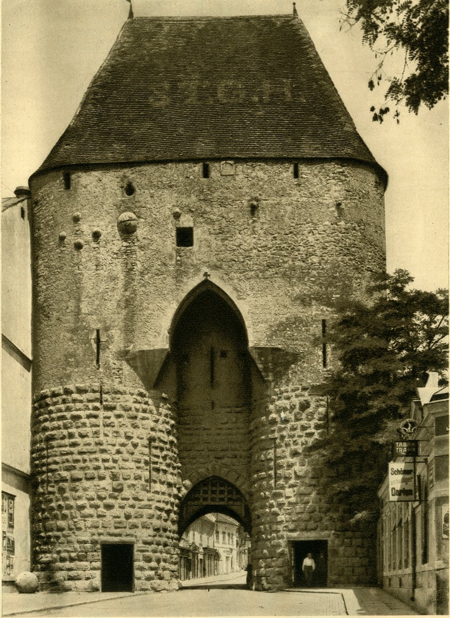 Wienporten, Hainburg an der Donau, Niederösterreich, c1935. av Unbekannt