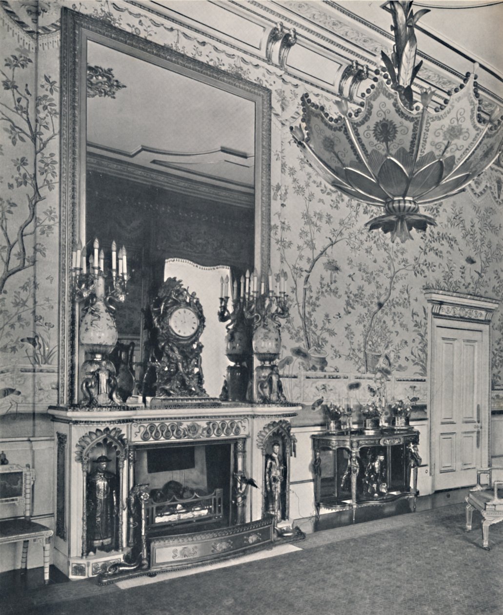 The Yellow Drawing Room, Buckingham Palace, 1939 av Unbekannt
