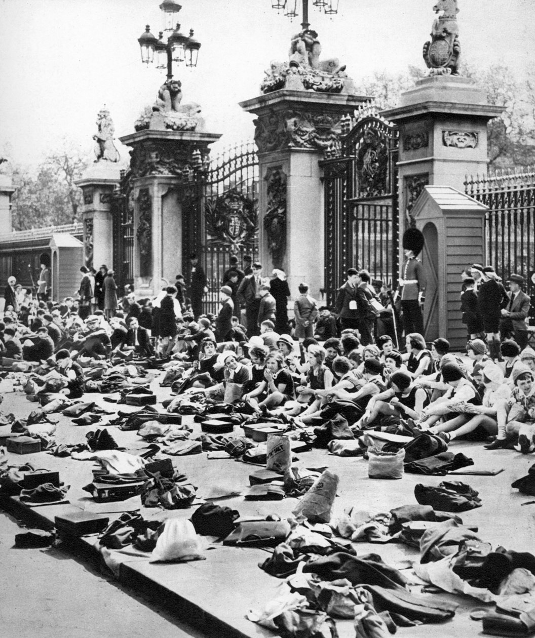 Barnens jubileumssemester, Buckingham Palace, London, 1935 av Unbekannt