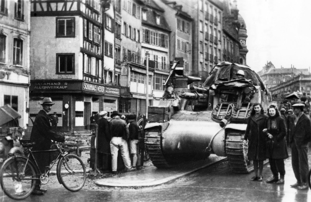 De första allierade stridsvagnarna anländer till Strasbourg, Alsace, november 1944 av Unbekannt