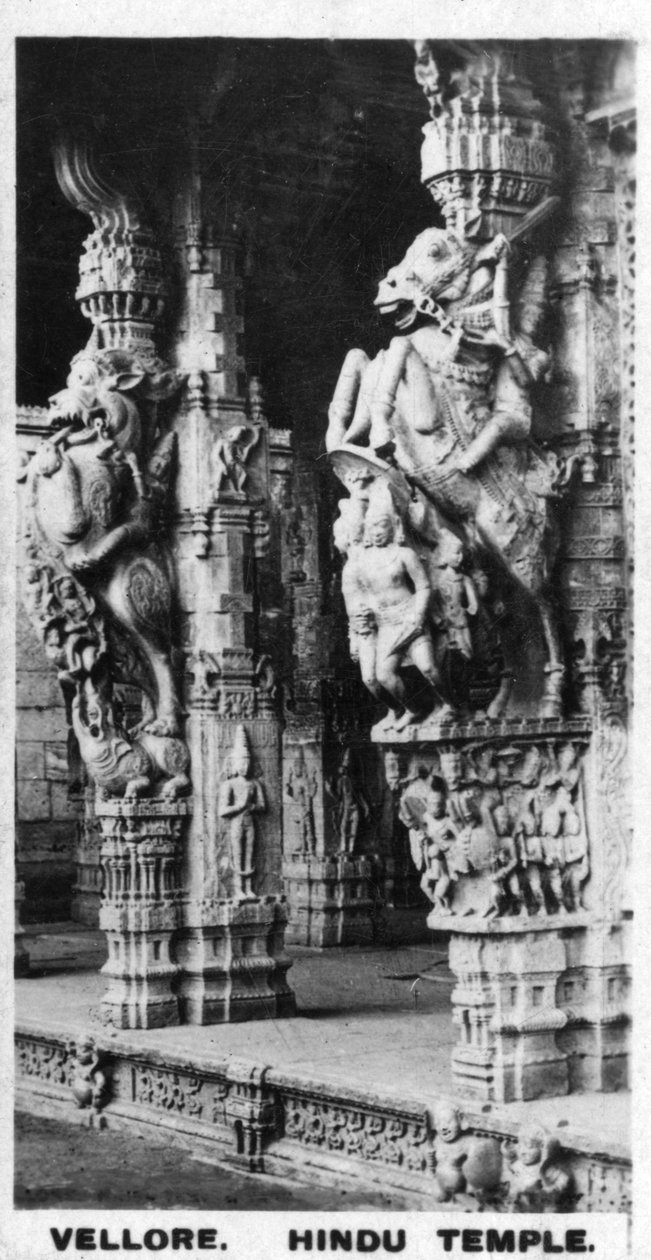 Den främre hallen på ett hinduiskt tempel, Vellore, Indien, c1925 av Unbekannt