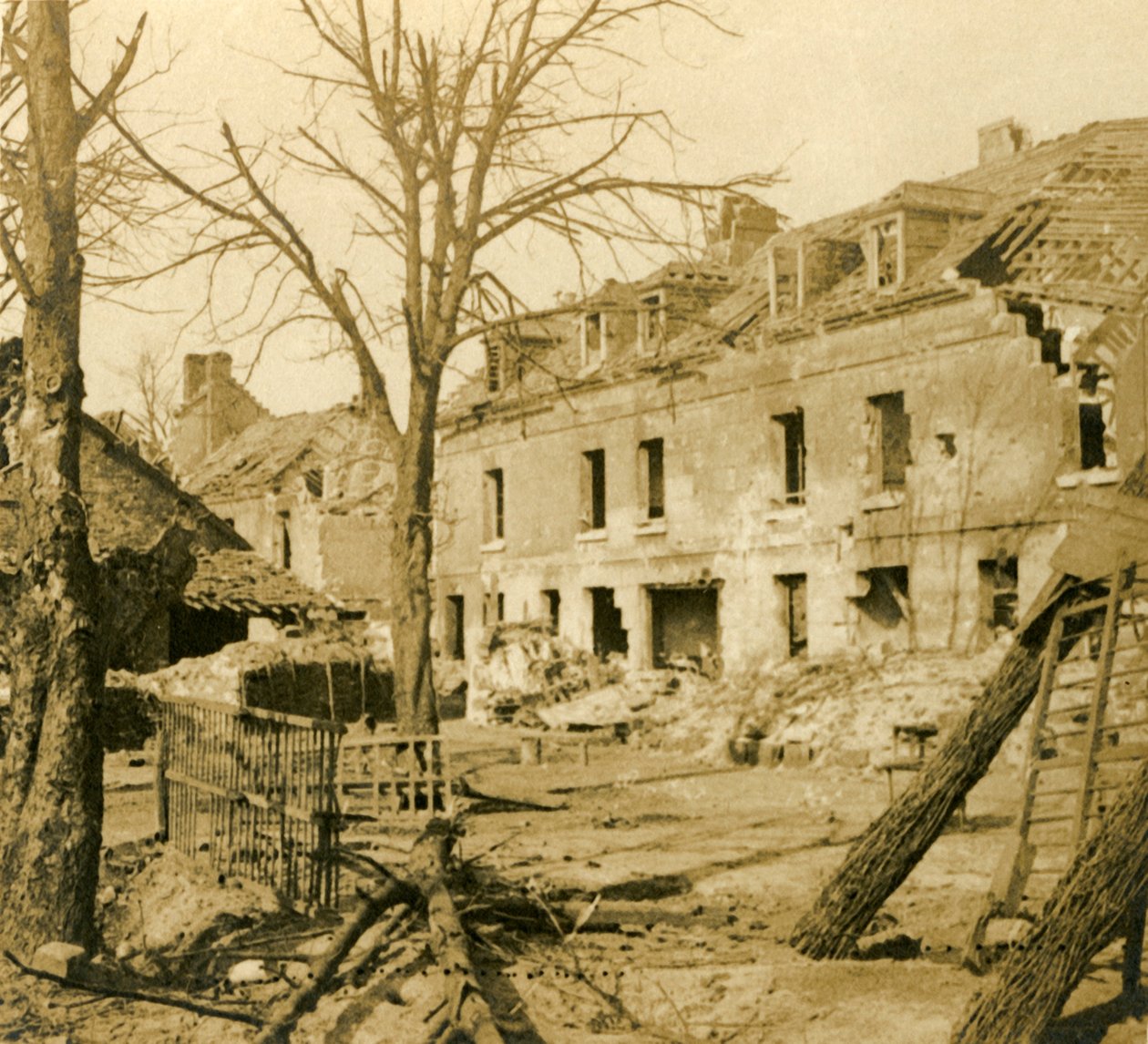 Glasbruket i Soissons, norra Frankrike, c1914-c1918 av Unbekannt