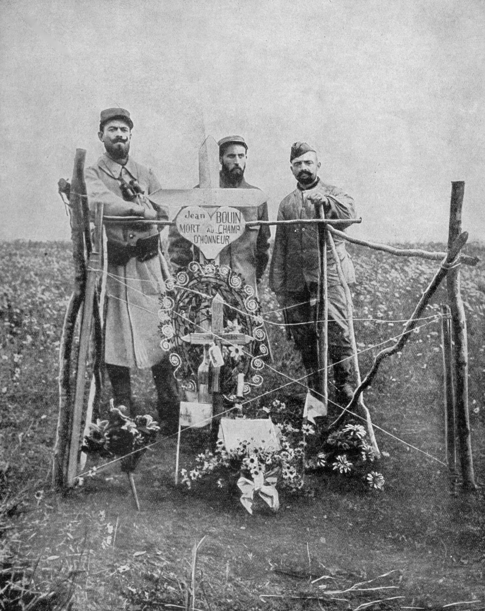 Sergeant Jean Bouins grav, fransk soldat, Frankrike, första världskriget, 1915 av Unbekannt
