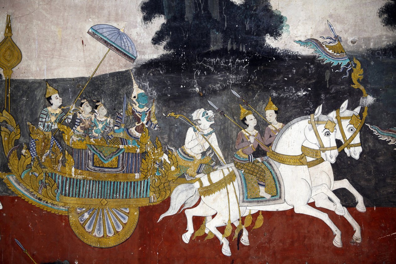 Det inre av silverpagodens sammansatta väggar är täckt med väggmålningar som föreställer berättelser från Reamker, det vill säga khmerversionen av det klassiska indiska eposet, Ramayana. Vissa delar av väggmålningarna är försämrade och väderskada. Väggmåln av Unbekannt