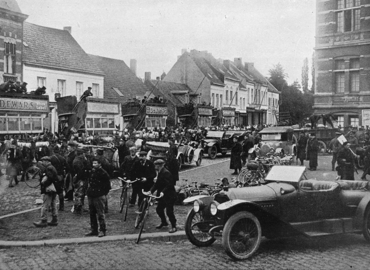 Motortransporternas roll i reträtten från Antwerpen 1914 av Unbekannt