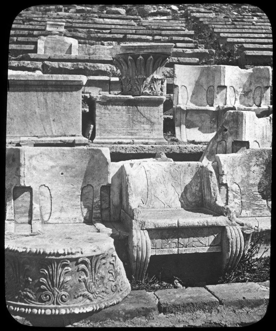 Prästens tron, Dionysos tempel, Aten, Grekland, sent 1800- eller tidigt 1900-tal av Unbekannt