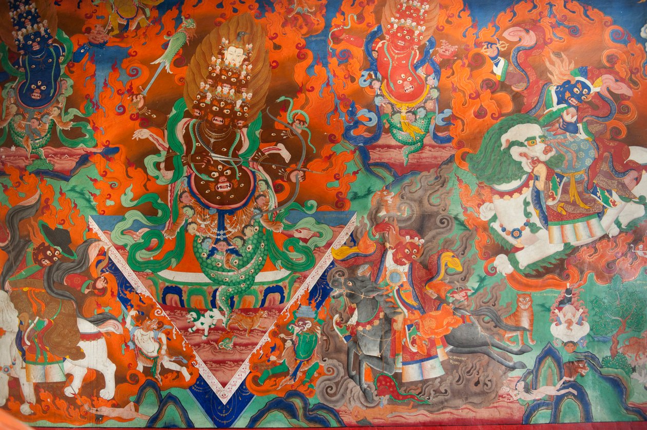 tibetansk buddhism; gammal väggmålning i samlingssalen; demon som slåss med pilar och bågar; Takthok Gompa kloster; Sakti nära Leh; Ladakh-distriktet; Jammu och Kashmir; Indien; Sydasien; Asien av Unbekannt