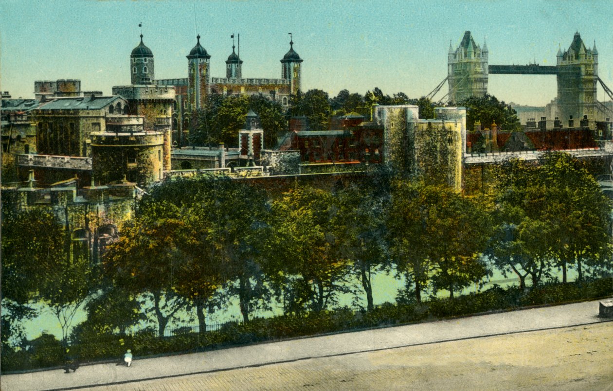Tower Bridge och Tower of London, c1910. av Unbekannt