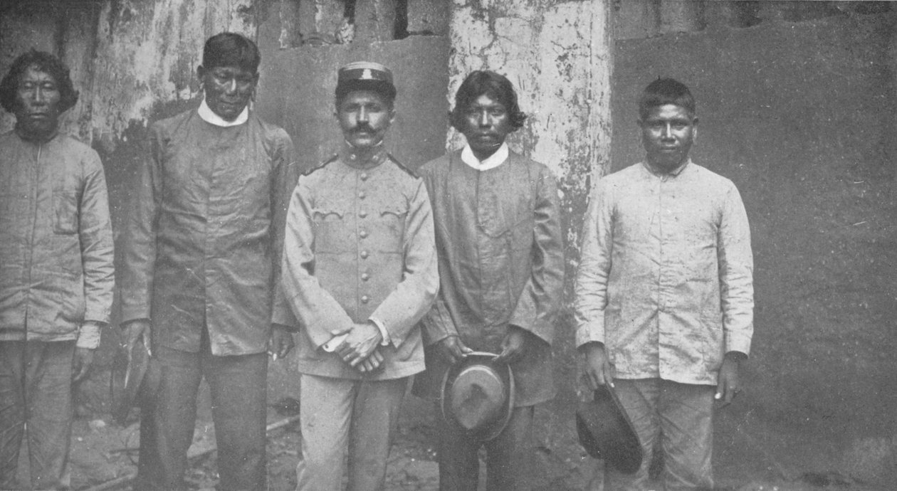 Tymbiras indianer i delstaten Maranhao. Löjtnant Pedro Dantas och hans tolkar, 1914 av Unbekannt