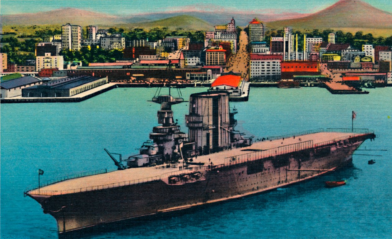 U.S. Navy Plane Carrier för ankar vid foten av Broadway. San Diego, Kalifornien, c1941 av Unbekannt