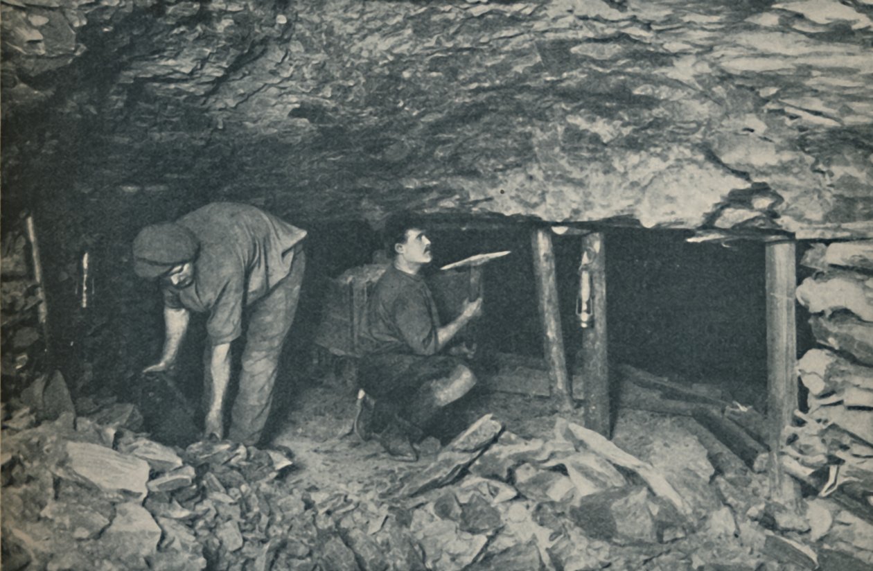 Osjälvmedvetna hjältar som sliter i faror, c1935 av Unbekannt