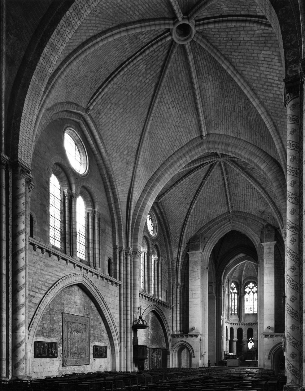 Utsikt från långhuset - Kyrkan Notre Dame de la Couture (Notre-Dame de la Couture) - Le Mans från 1100- och 1200-talet (Sarthe) av Unbekannt