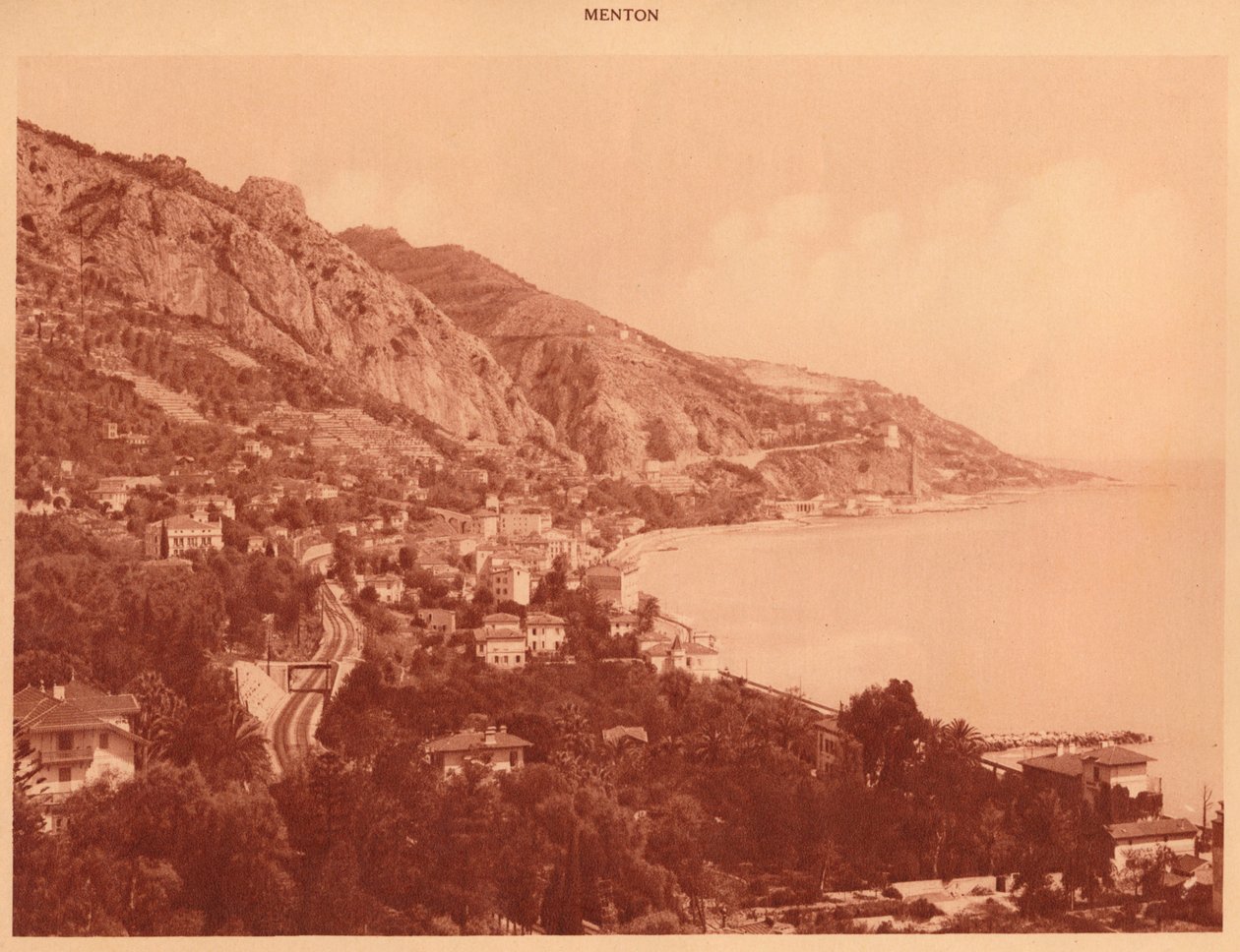 Utsikt över Garavan och den italienska gränsen, Menton, 1930. av Unbekannt