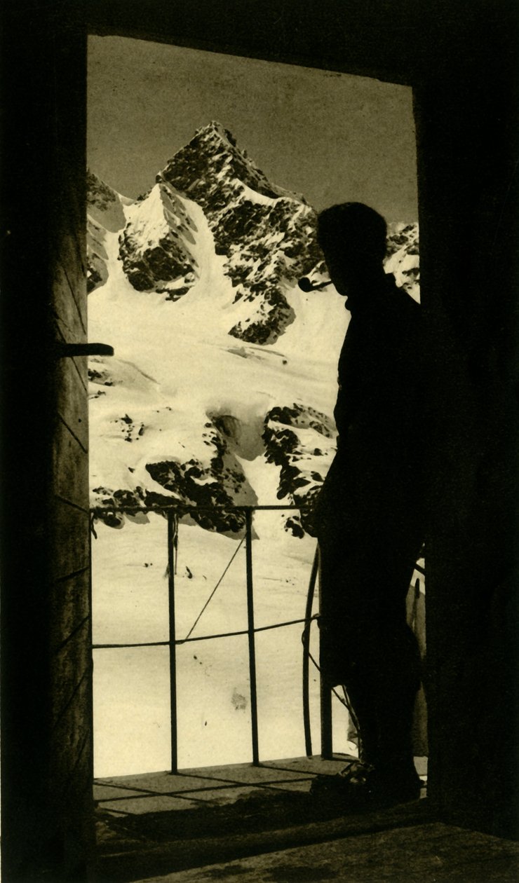 Utsikt över Schattenspitze i Silvretta-alperna...Wiesbadener Hütte, Partenen, Österrike, c1935. av Unbekannt