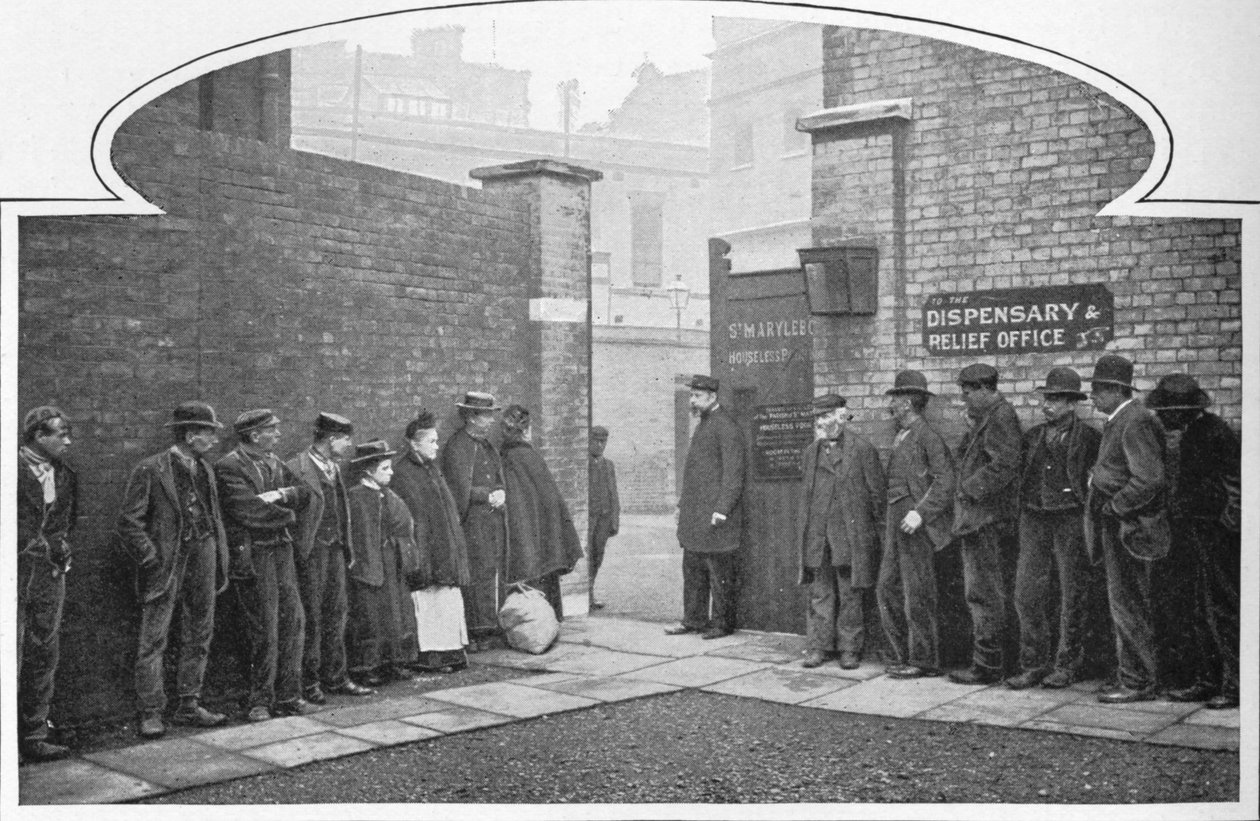 Väntar på tillträde till St Marylebone Workhouse, Luxborough Street, London, c1901 1903 av Unbekannt