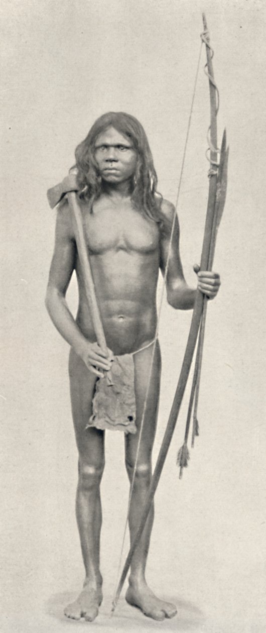 Wedda med båge, pilar och yxa, 1926 av Unbekannt