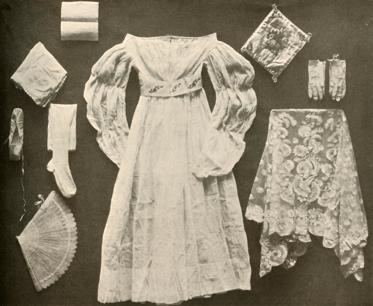 Bröllopsdräkt för Miss Sara Hayes, från Philadelphia, c1750, 1937. av Unbekannt