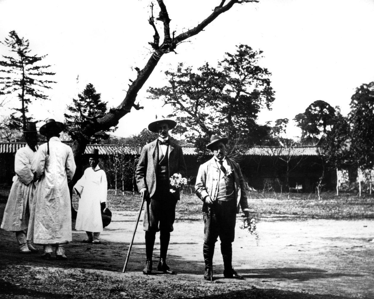 Västerländska besökare till Korea, 1900 av Unbekannt
