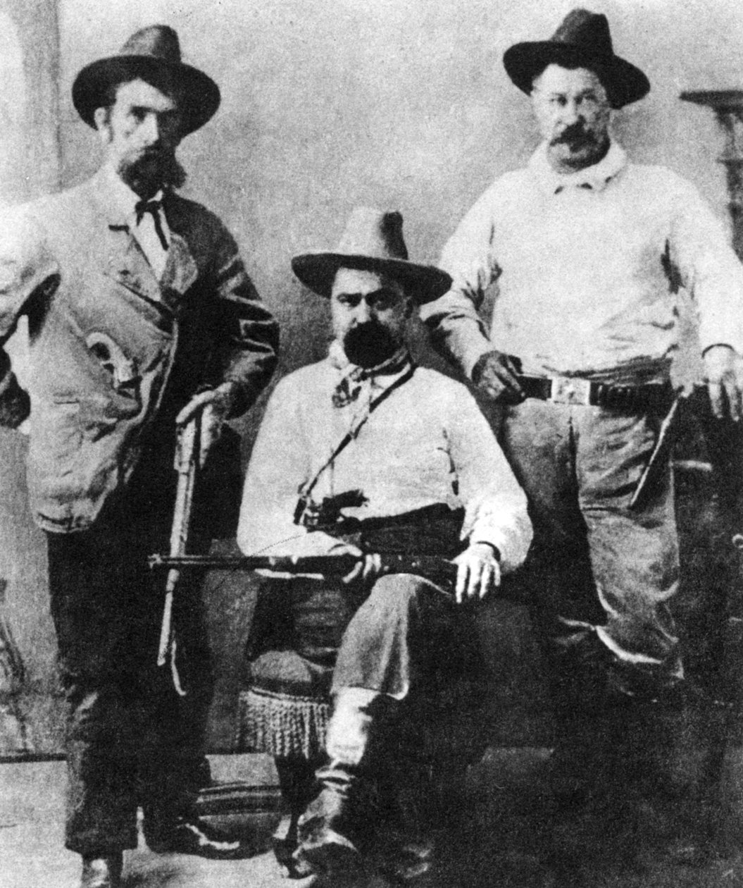 William A Pinkerton, flankerad av två expressagenter, c1870-1880-talet 1954 av Unbekannt
