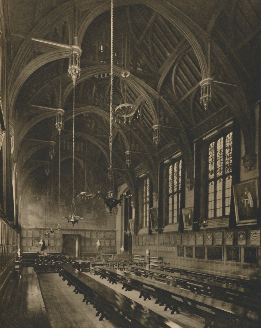 Inom The Magnificent Hall of Lincolns Inn, c1935. av Unbekannt