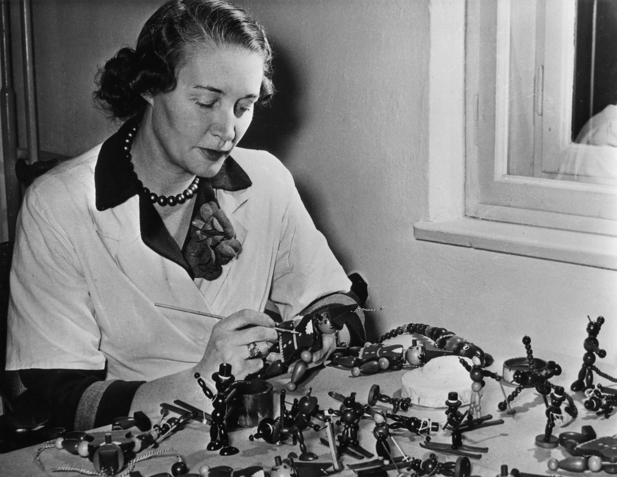 Träleksaker färdigställs i Wien, Österrike, på väg till Amerika, 1952 av Unbekannt