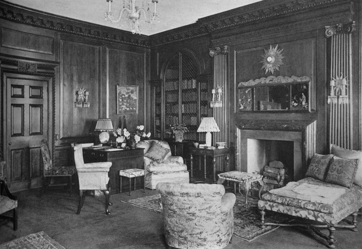 Träarbete från ett gammalt engelskt rum i biblioteket, Miss Anne Morgans hus, New York City, 1924. av Unbekannt