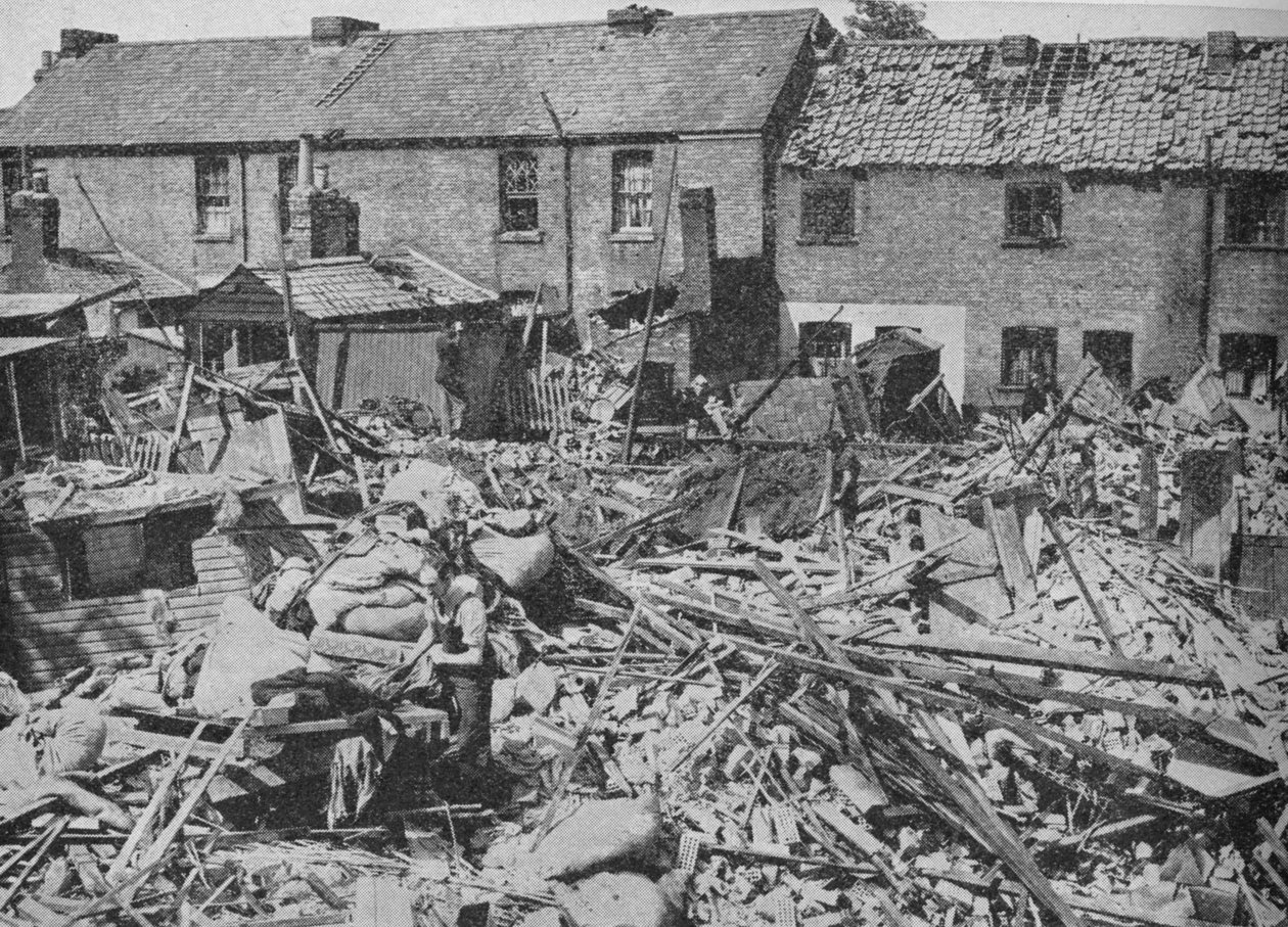 Bombplanernas arbete och deras förstörelse, 1940, 1940 av Unbekannt