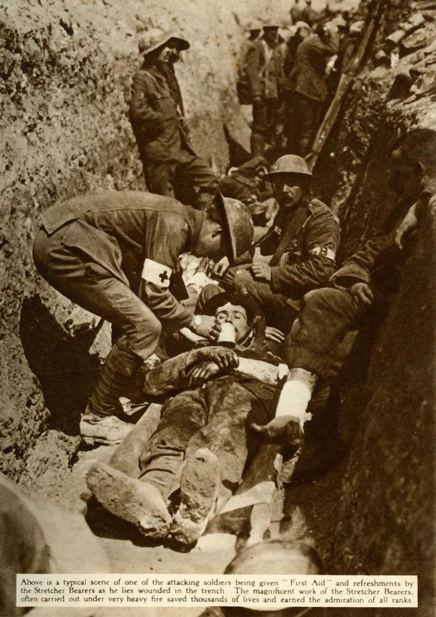 Sårad soldat som behandlas i skyttegravarna, Slaget vid Somme, första världskriget, 1916, 1935. av Unbekannt