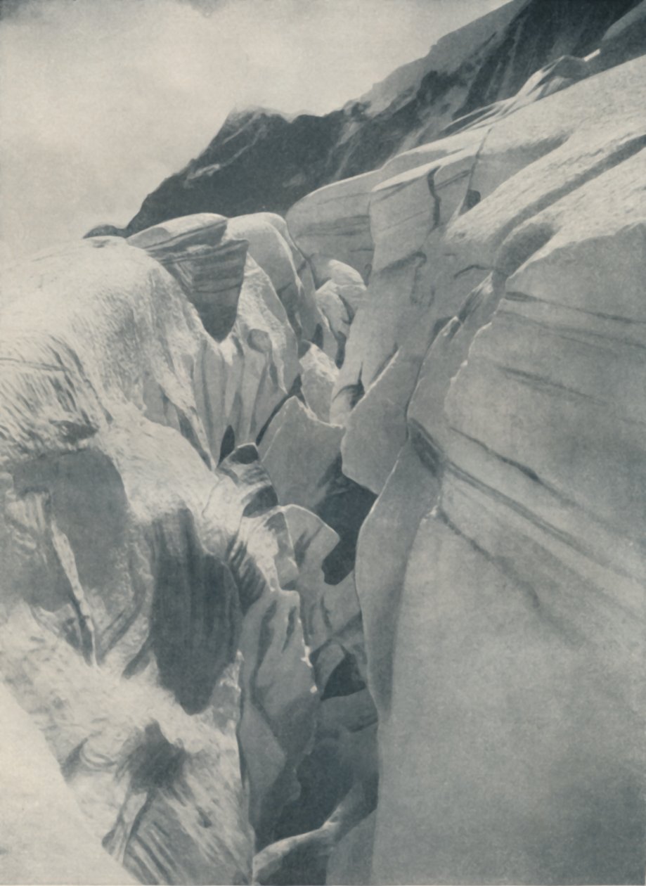 Gäspande spricka av Bergli ovanför Grindelwald, c1935 av Unbekannt