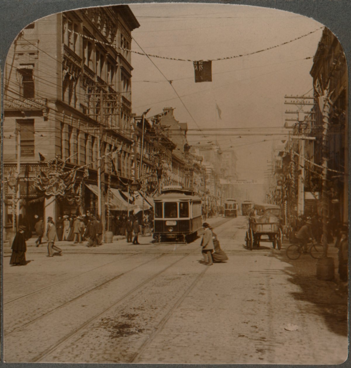 Yonge St., med utsikt norrut från King St., Torontos livliga centrum, Kanada, 1904 av Unbekannt