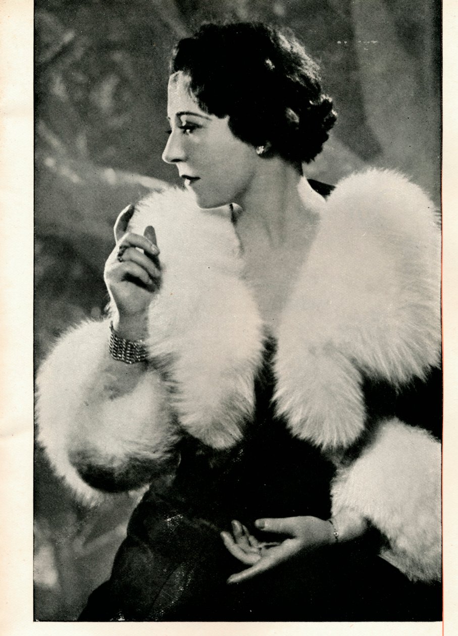 Ditt samtal, Miss Arnaud A Cocktail With Booths - Ah Yes! Utan bås Arnaud., c1935 1935 av Unbekannt