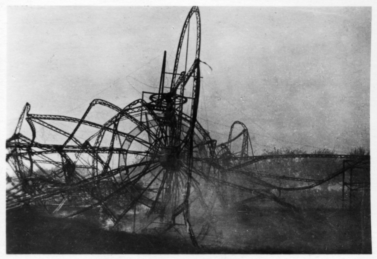 Zeppelin LZ4 efter Echterdingen-katastrofen, Tyskland, 1908 1933 av Unbekannt