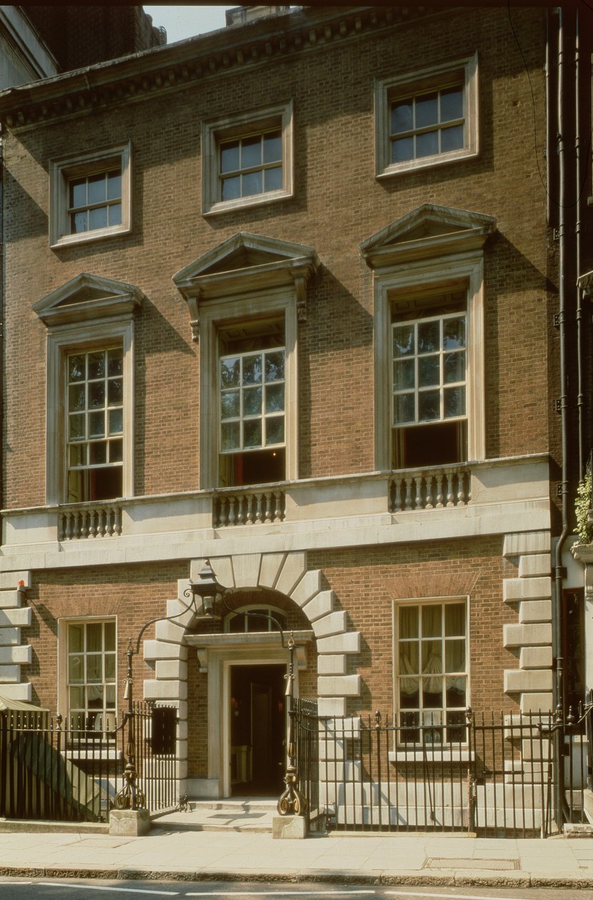 Ingång till nr. 44 Berkeley Square, London av Unbekannt Unbekannt