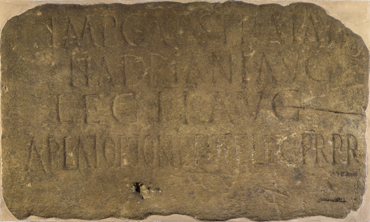 Inskription från milecastle 38 på Hadrians Wall, registrerar byggnaden av milecastle av 2nd Legion Augusta, 122-125 A.D. av Unbekannt Unbekannt