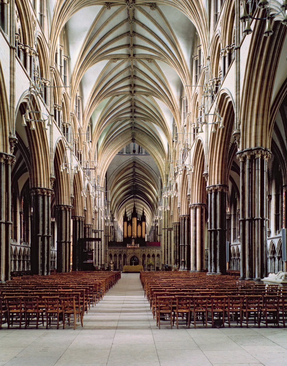 Lincoln Cathedral, 1185–1311, Utsikt över långhuset, byggt 1215-55, Lincolnshire, Storbritannien av Unbekannt Unbekannt